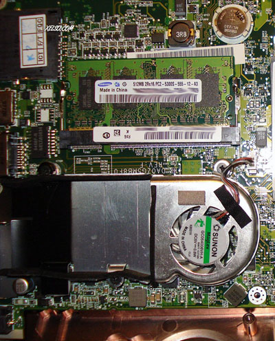 Montaje de RAM de un Acer Aspire one por xelso